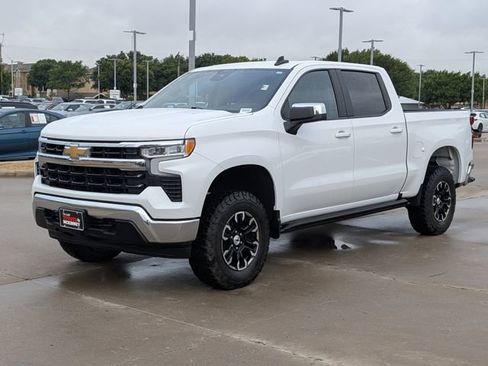 Used 2023 Chevrolet Silverado 1500 LT w/ Work Truck Package AWD/4WD image 10