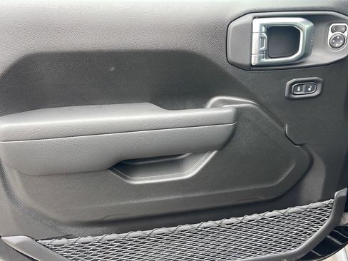 New 2026 Jeep Gladiator Willys AWD/4WD image 13