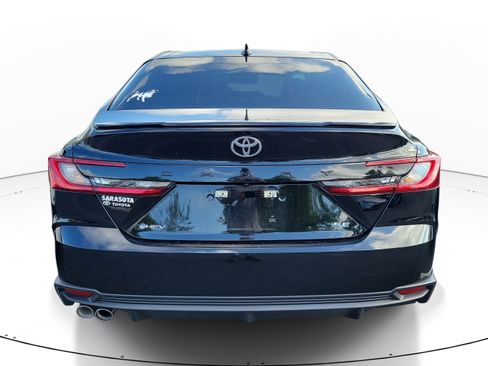 Used 2025 Toyota Camry SE FWD image 5