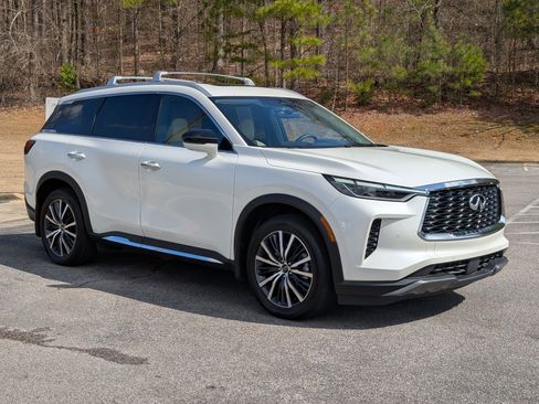 Used 2025 INFINITI QX60 Sensory w/ Vision Package image 11