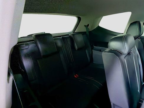 Used 2024 Volkswagen Atlas SE image 26