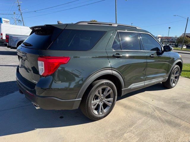 Used 2024 Ford Explorer XLT w/ Equipment Group 202A AWD/4WD image 13