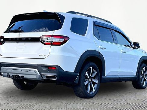 Used 2024 Honda Pilot Elite image 6