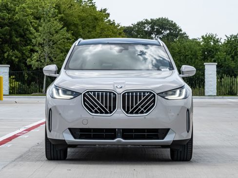 Used 2026 BMW X3 xDrive30i AWD/4WD image 3