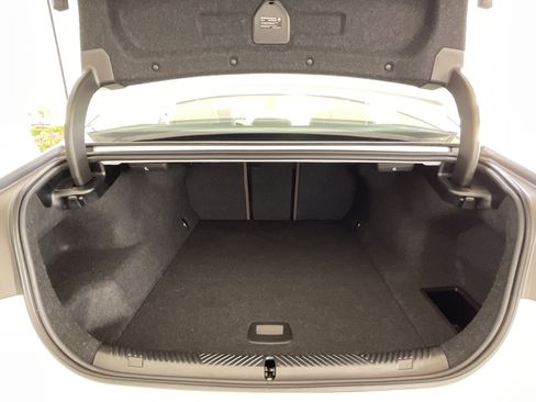 Certified 2025 BMW i5 eDrive40i w/ Premium Package RWD image 33