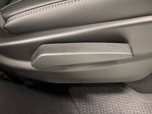 New 2025 Jeep Grand Cherokee L Altitude image 38