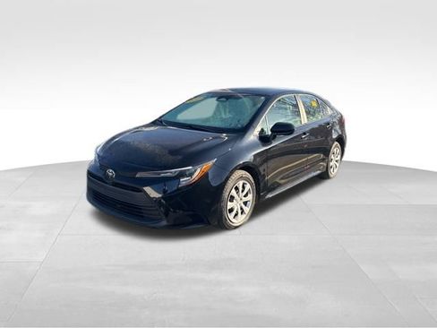 Used 2024 Toyota Corolla LE image 1