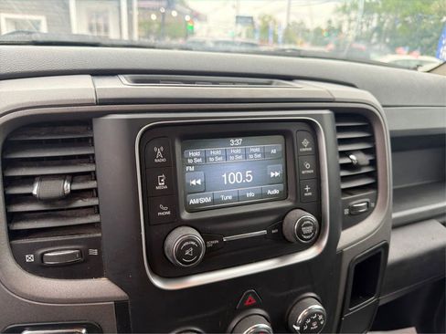 Used 2018 RAM 1500 Express w/ Express Value Package AWD/4WD image 17