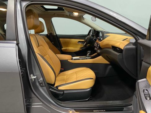 Used 2021 Nissan Sentra SV w/ SV Premium Package image 30