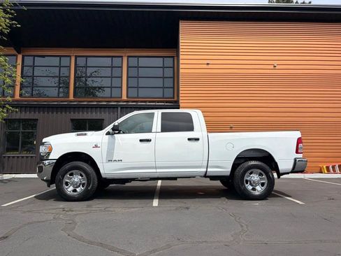 Used 2022 RAM 2500 Tradesman w/ Chrome Appearance Group AWD/4WD image 2
