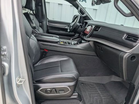 Used 2024 Jeep Wagoneer Series III w/ Flexible Seating Group AWD/4WD image 35