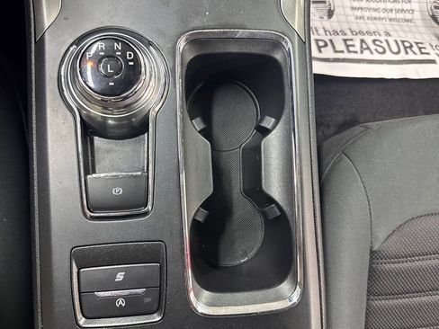 Used 2020 Ford Fusion SE image 19