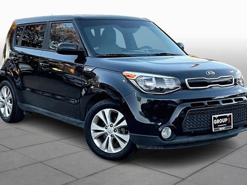 Used 2016 Kia Soul + image 2