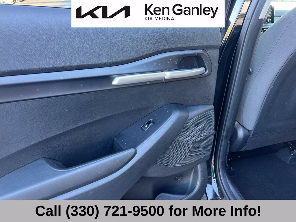Certified 2024 Kia Seltos LX AWD/4WD image 44
