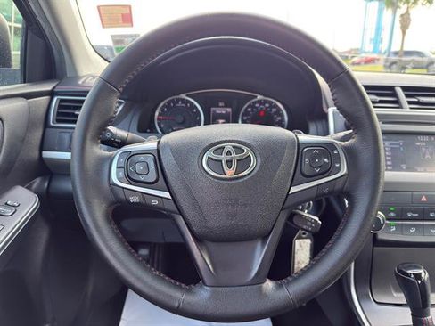 Used 2015 Toyota Camry SE image 15