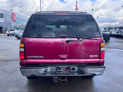 Used 2006 GMC Yukon XL SLT w/ SLT Preferred Equipment Group image 7