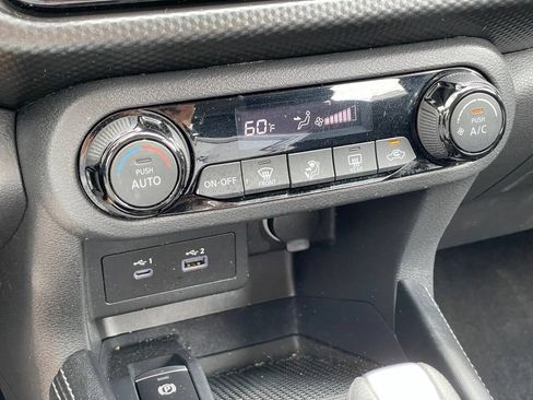 Certified 2022 Nissan Kicks SV FWD image 20
