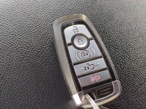 Used 2022 Ford F150 XLT w/ Equipment Group 302A High image 40