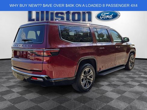 Used 2024 Jeep Wagoneer L Series II w/ Flexible Seating Group AWD/4WD image 4