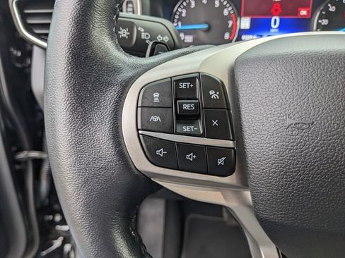 Certified 2021 Ford Explorer XLT w/ Equipment Group 202A RWD image 32