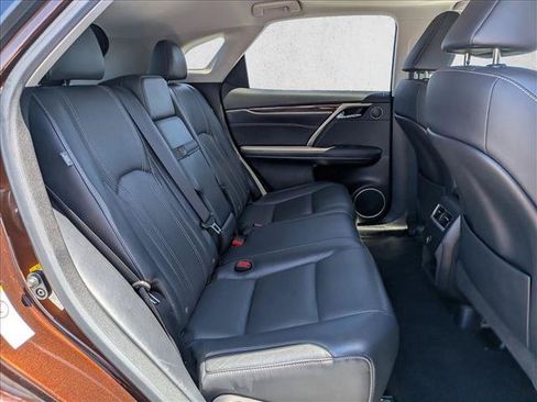 Used 2025 BMW 330i Sedan w/ Convenience Package RWD image 11