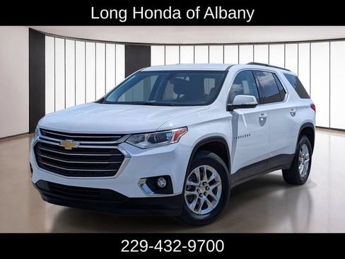 Used 2021 Chevrolet Traverse LT FWD image 1