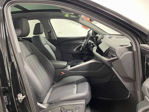 Used 2025 Audi Q5 Premium w/ Convenience Package AWD/4WD image 25