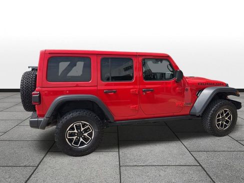 Used 2025 Jeep Wrangler Unlimited Rubicon w/ Convenience Group image 5
