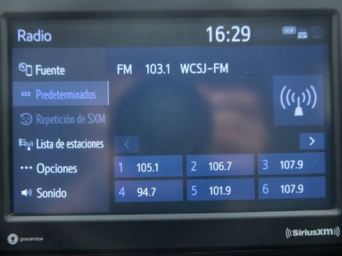 Used 2020 Toyota RAV4 XLE w/ Convenience Package AWD/4WD image 34