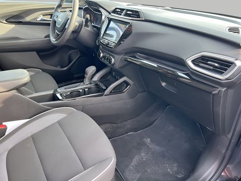 Used 2023 Chevrolet TrailBlazer LT w/ Convenience Package image 34