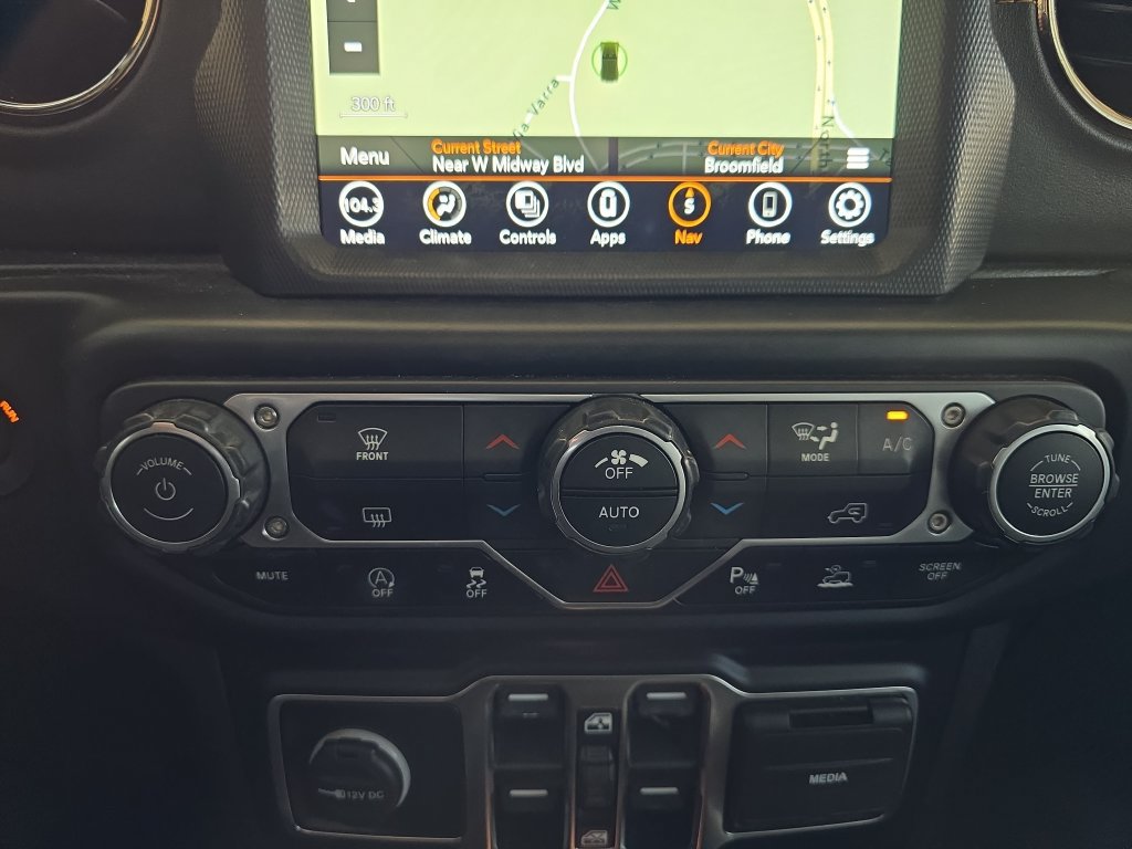 Used 2021 Jeep Wrangler Unlimited Sahara AWD/4WD image 25