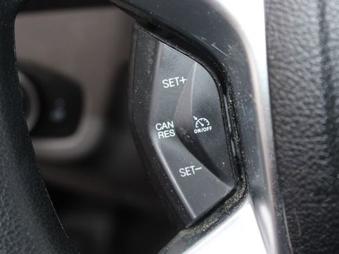 Used 2020 Ford Transit Connect XL image 22