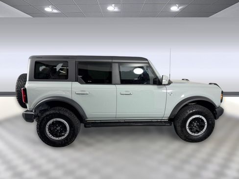 Used 2023 Ford Bronco Outer Banks w/ Sasquatch Package AWD/4WD image 8