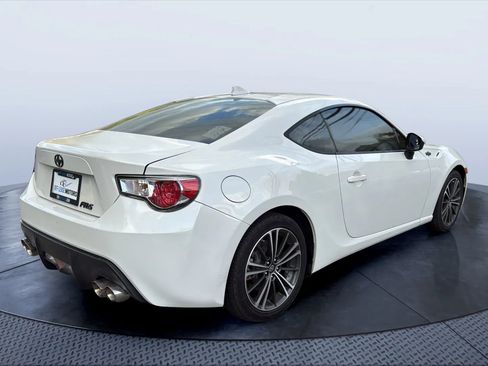 Used 2015 Scion FR-S image 5