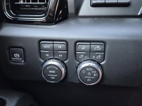 New 2026 GMC Sierra 1500 AT4X AWD/4WD image 17