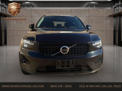Used 2023 Volvo XC40 B5 Ultimate w/ Climate Package