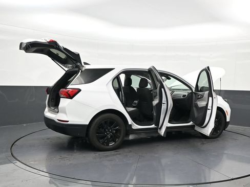 Used 2024 Chevrolet Equinox LS w/ Sport Edition FWD image 31