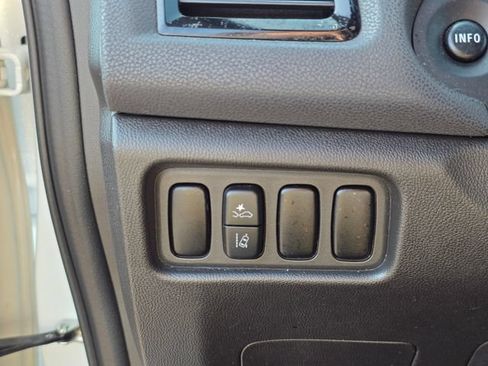 Used 2021 Mitsubishi Outlander Sport ES FWD image 34