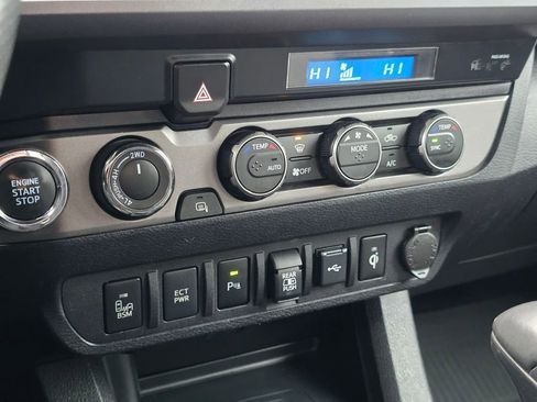 Used 2022 Toyota Tacoma SR5 image 30