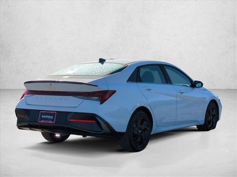 New 2026 Hyundai Elantra SEL Sport FWD image 5