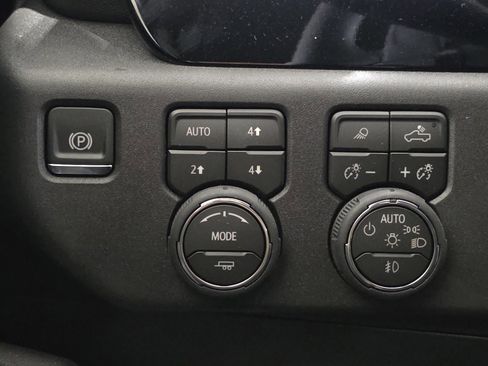 New 2026 Chevrolet Silverado 1500 LT Trail Boss w/ LT Trail Boss Premium Package image 32