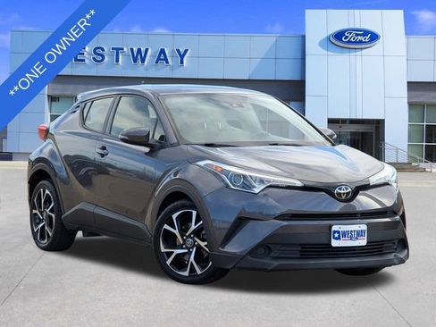 Used 2019 Toyota C-HR XLE image 1