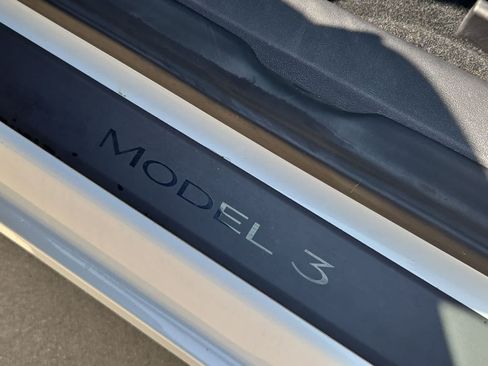 Used 2023 Tesla Model 3 Standard Range RWD image 11