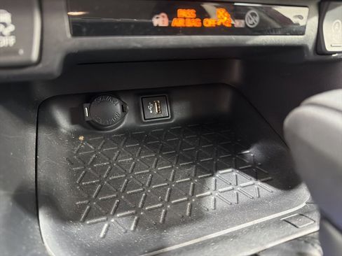 Used 2024 Toyota RAV4 LE image 22