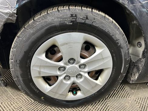 Used 2017 Kia Forte LX w/ LX Popular Package image 11