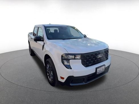 Used 2026 Ford Maverick XLT FWD image 3