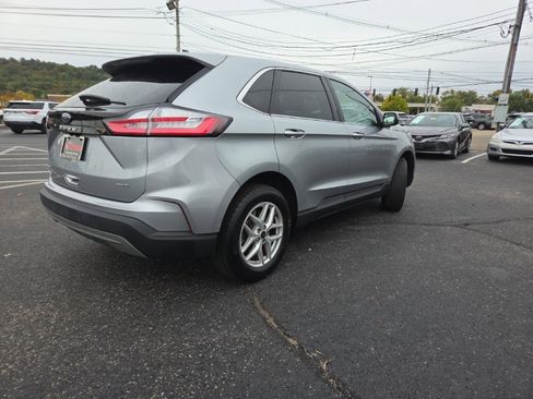 Used 2024 Ford Edge SEL image 6