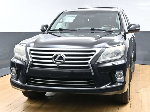 Used 2013 Lexus LX 570 4WD image 4