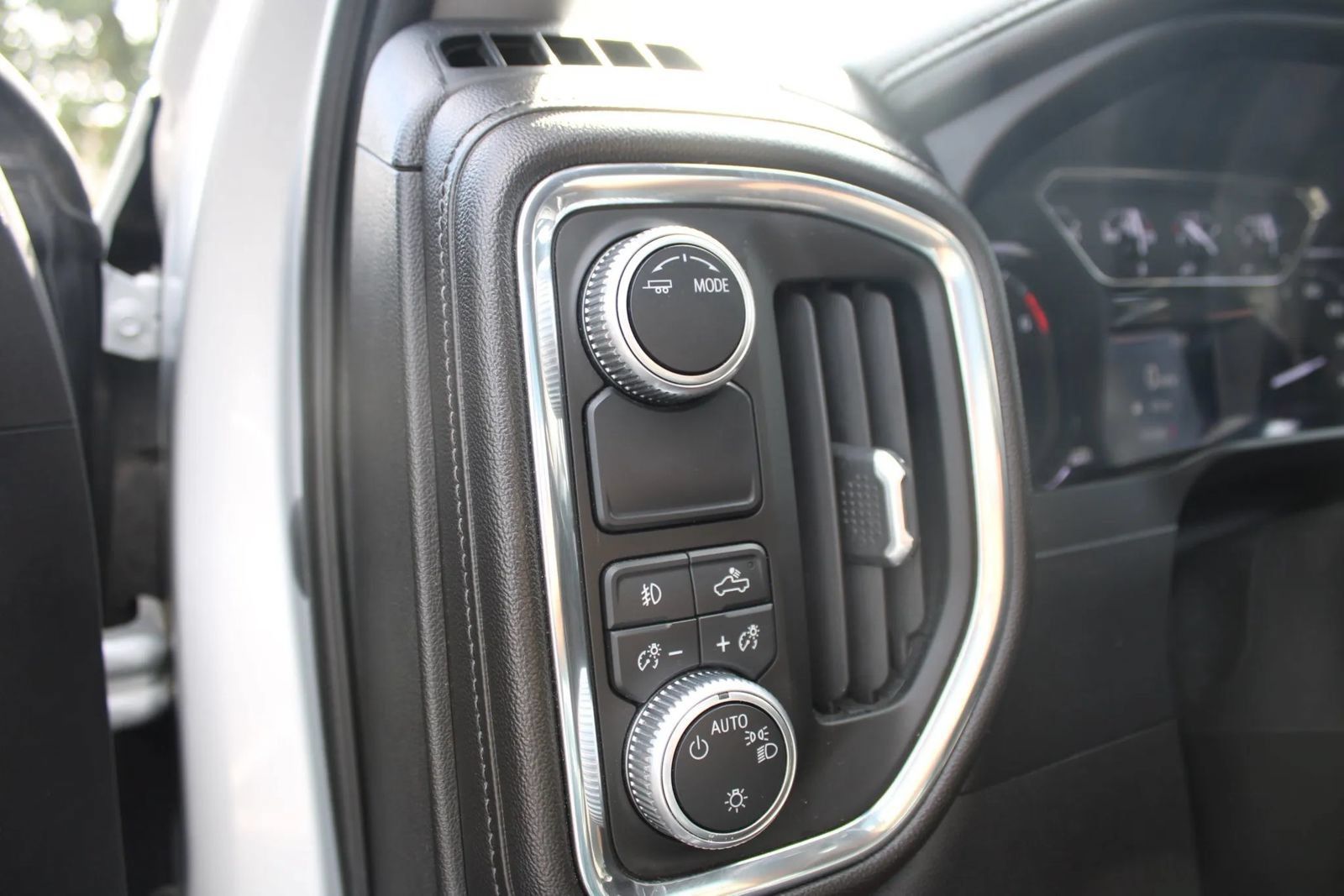 Used 2020 GMC Sierra 1500 Elevation w/ Elevation Value Package RWD image 21