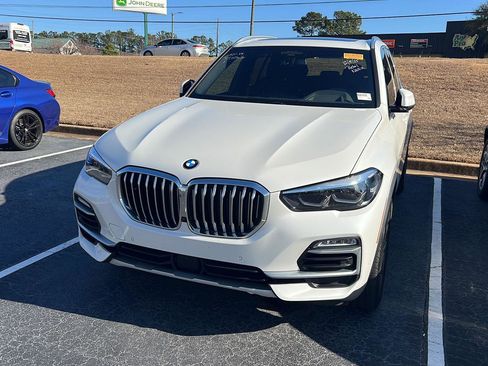 Used 2021 BMW X5 xDrive40i w/ Premium Package 2 image 3